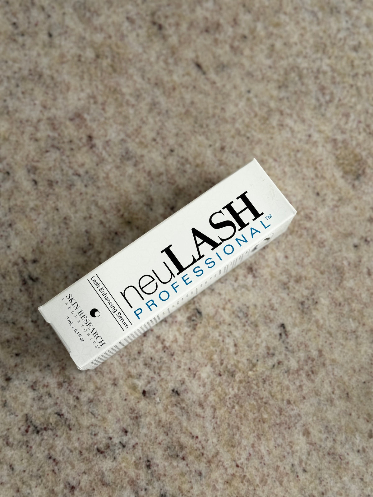 Neulash lash outlet enhancing